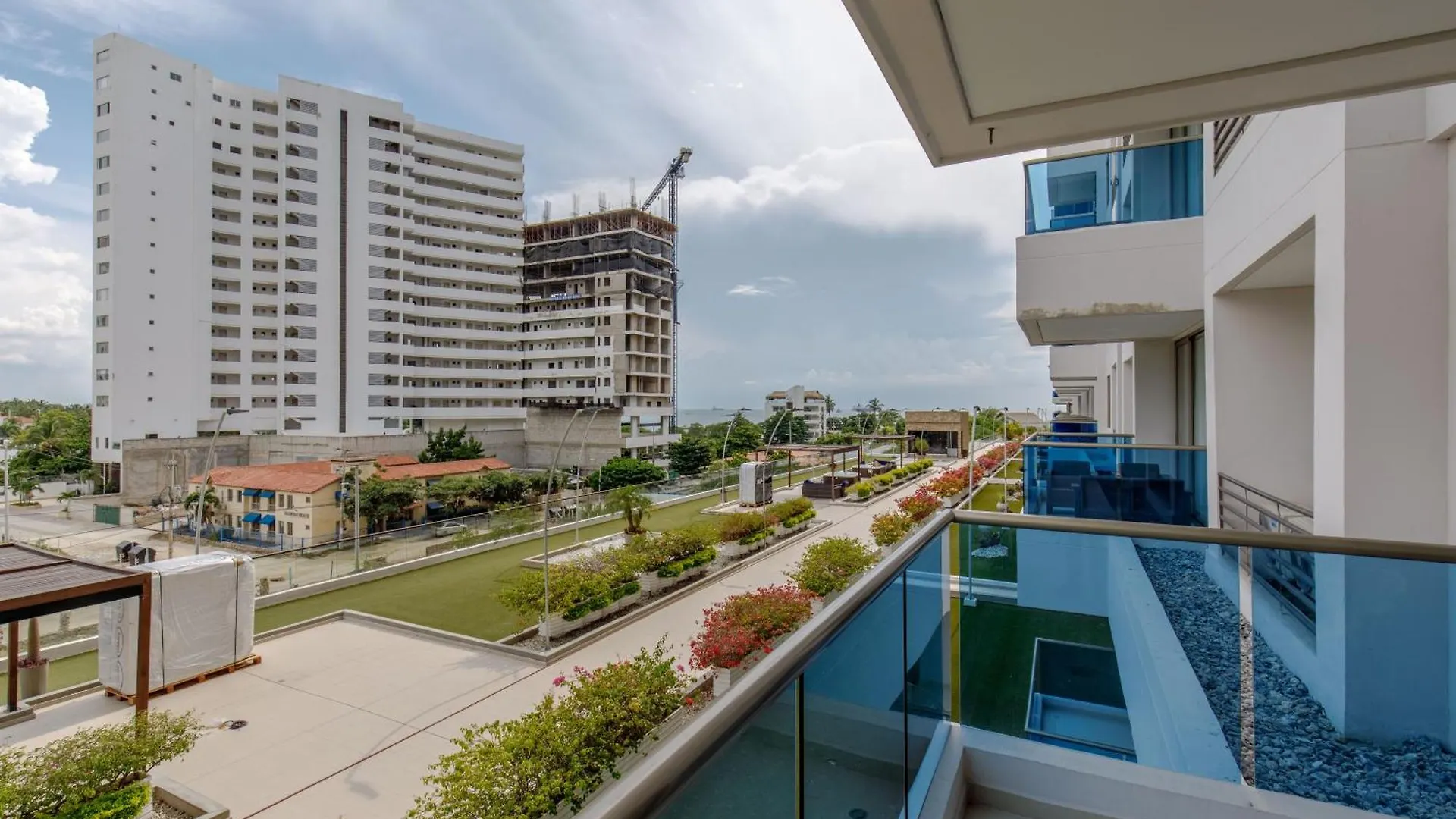 Apartamento Encantador Samaria Club de playa, 3 alcobas 6 personas Playa Privada Santa Marta